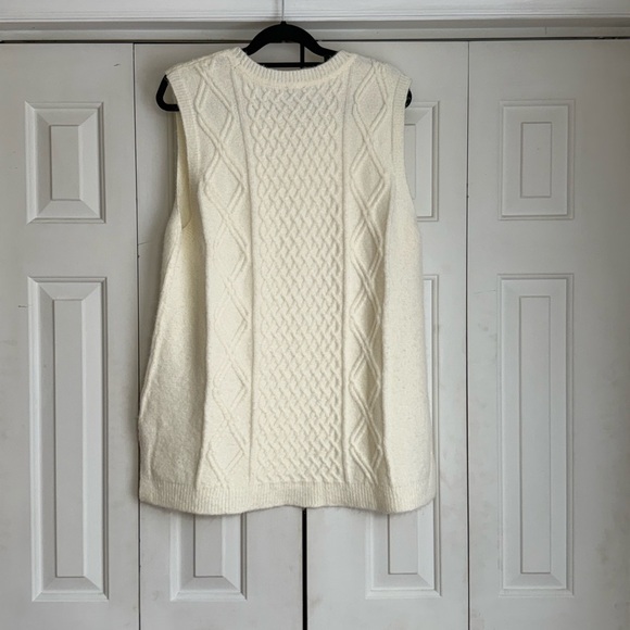 TALBOTS Women’s Elegant CREAM Cable Knit Sweater Vest Feminine Modern Size Large - Picture 5 of 9